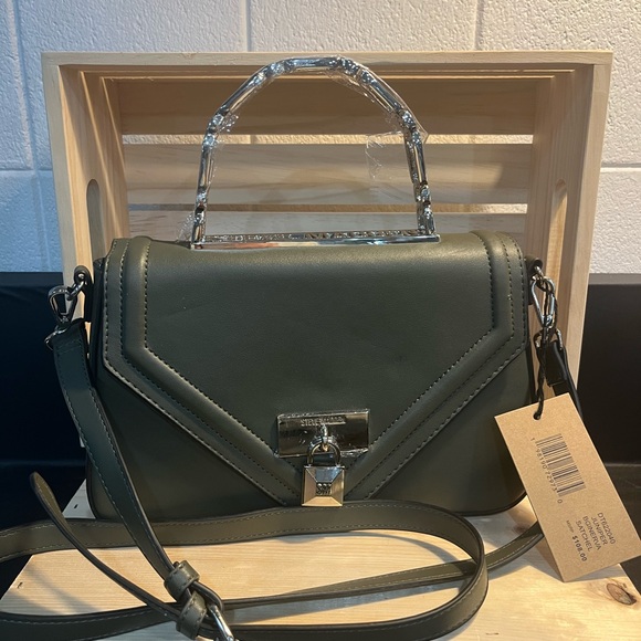 Steve Madden Handbags - Steve Madden juniper Bginerva satchel